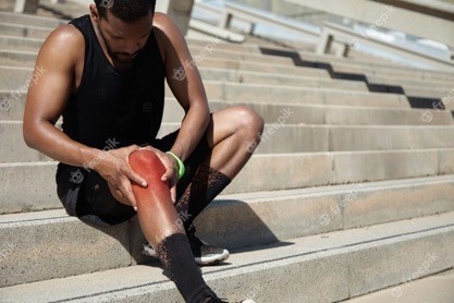 Pain accompanies arthritis in the knee