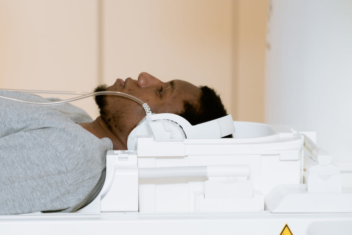 a patient getting a 3T MRI scan